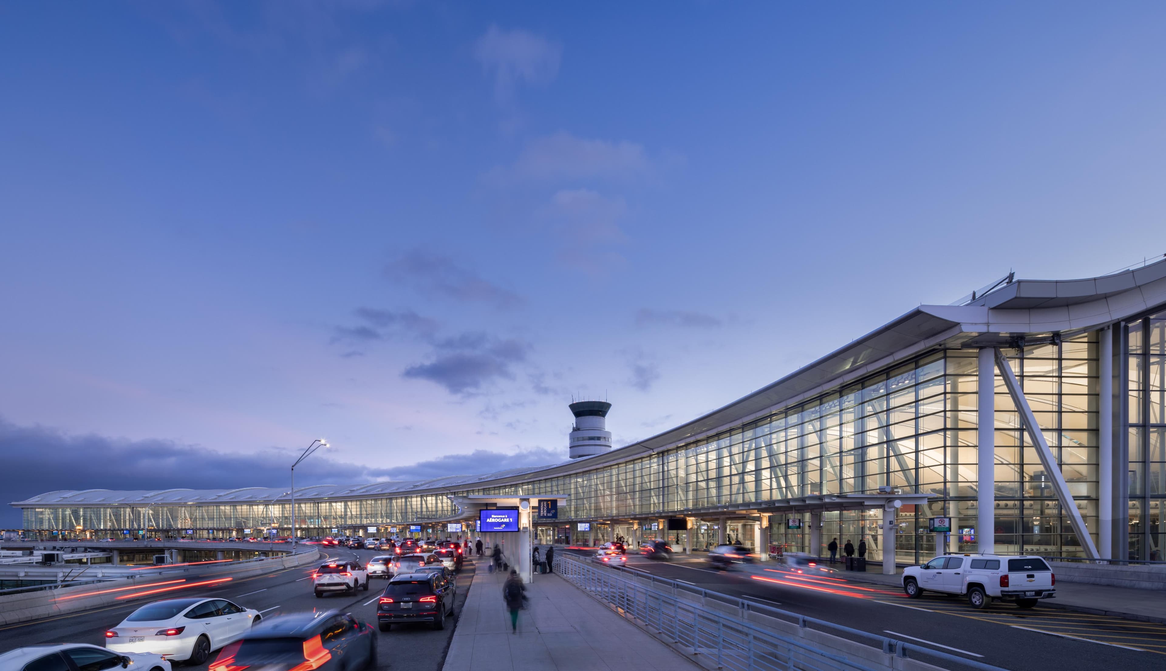Un chantier de plusieurs milliards à l’aéroport Pearson : les solutions pour éviter le chaos à Toronto